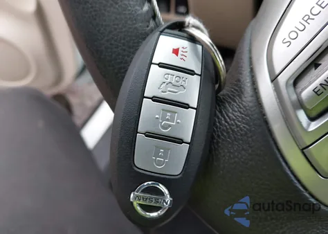 2016 Nissan Rogue Sl z USA, uszkodzony, nr VIN 5N1AT2MV2GC854974